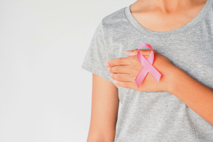 Octobre rose, cancer du sein, dépistage, femmes, ©123RF