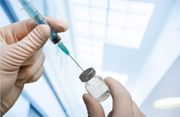vaccination contre papillomavirus, cancers, vaccin garçons, 123 RF ©