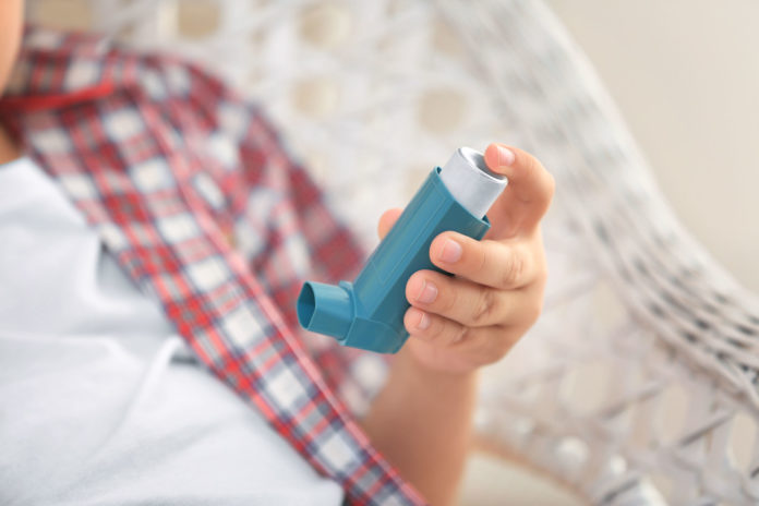 asthme, traitement corticoÏdes, covid-19 123RF©