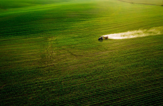Pesticides : 80 associations et organisations dénoncent les « Secrets toxiques » © 123 RF