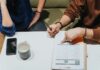 Les associations s’insurgent contre une « préférence nationale déguisée » inscrite dans le PLFSS Le titre de l’article 37 du projet de loi de financement de la Sécurité sociale (PLFSS) pour 2027 est sans équivoque. « Restreindre l’accès aux prestations familiales pour les étrangers extra UE ». © 123 RF
