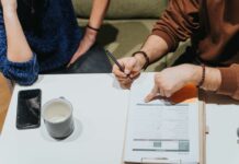 Les associations s’insurgent contre une « préférence nationale déguisée » inscrite dans le PLFSS Le titre de l’article 37 du projet de loi de financement de la Sécurité sociale (PLFSS) pour 2027 est sans équivoque. « Restreindre l’accès aux prestations familiales pour les étrangers extra UE ». © 123 RF